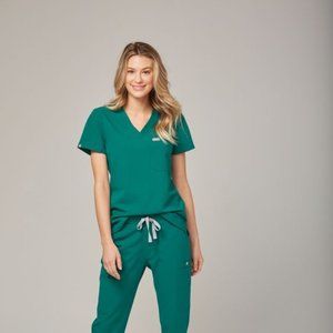 FIGS Limited Edition - Hunter Green Catarina Top